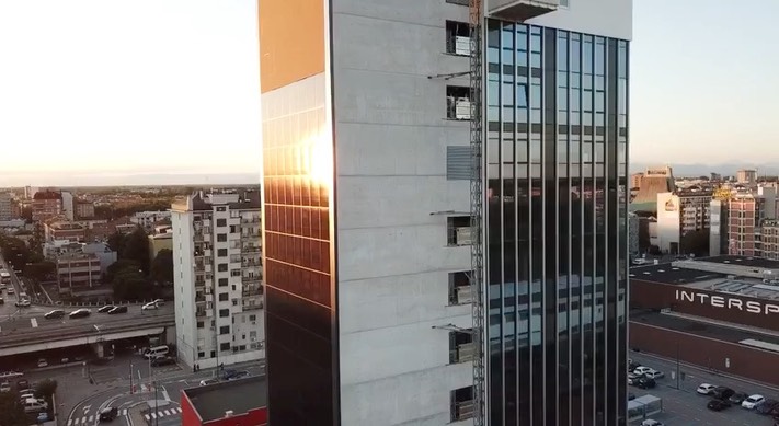 italy-facade-installation